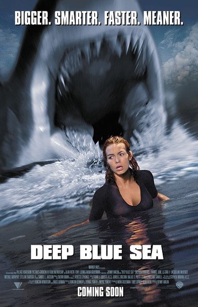 深海变种/深海狂鲨/深蓝的海洋/深海恶鲨剧情介绍